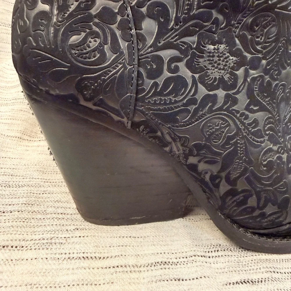 Jeffrey Campbell‎ Free People Black Leather Jacquard Embossed Ankle Boots 10